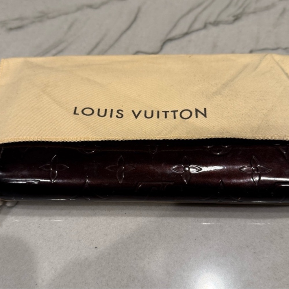 LV Vernis Brown Monogram Wallet w Dusty Comps Are $300 and up - Picture 2 of 14